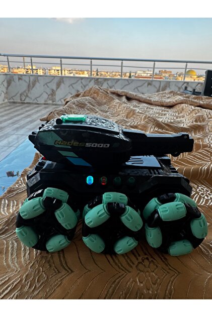 HADES Su Topu Atan 360° Omni RC Tank –Işıklı Sesli, Yüksek Hızlı