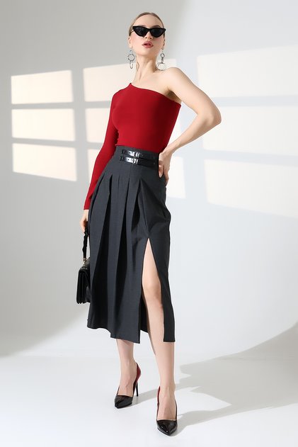 Long Lima Fabric Pleated Skirt/Hidden Slit Double Belt Buckles