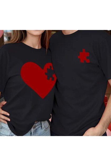 تيشيرت Kalp Puzzle مطبوع بأكمام قصيرة للجنسين - أسود