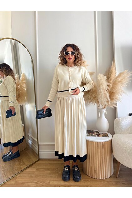 Knitwear Skirt Suit