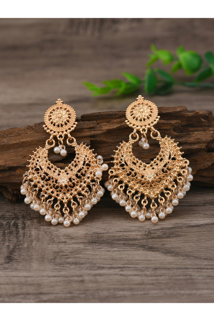 white Retro Bohemian ethnic style earrings, exaggerated temperament, hollowed out love earrings, lon