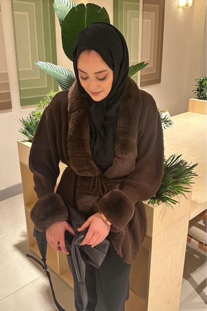 Fur Detailed Cardigan