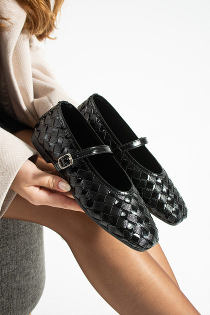 Elvia Women's Knitted Textured Ankle Strap Buckle Mary Jane Flat Shoes Black Ballet Flats