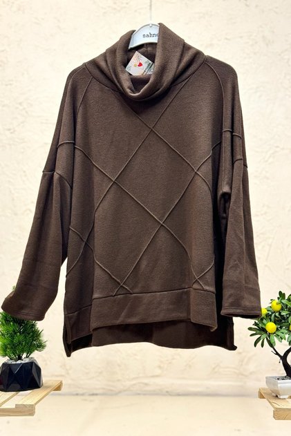 Baklava Embossed Pattern Degaje Collar Imported Soft Blouse
