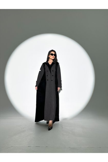Wool abaya with black velvet inserts
