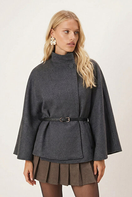 Anthrazitgoldfarbene Damen-Ponchojacke mit Knopfdetail und Gürtel, Stehkragen, ARM-26K001065