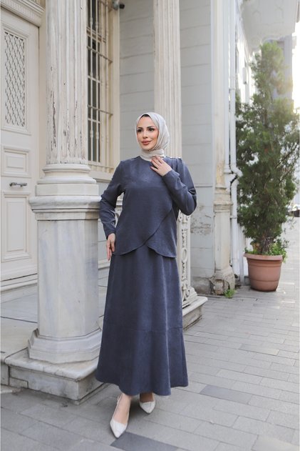 Omuzdan Pileli İpek Süet Elbise