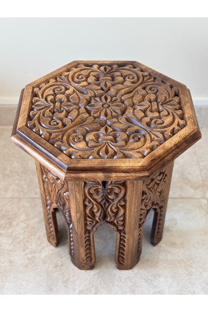 Maraş El Oyma Ceviz Ahşap Yan Sehpa 44x44x46 cm | El Yapımı Dekoratif Sehpa Natural