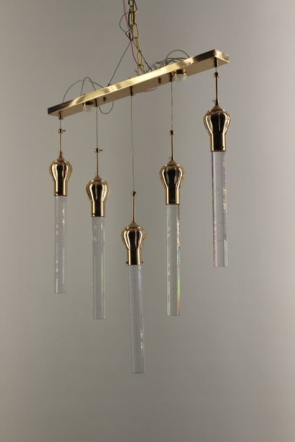 Lüks Gold Taçlı Jole Kristal Parçalı İnce 5'li Sıralı Serisi Modern Led Avize