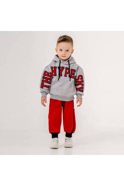 Two-piece gray and red set with writing