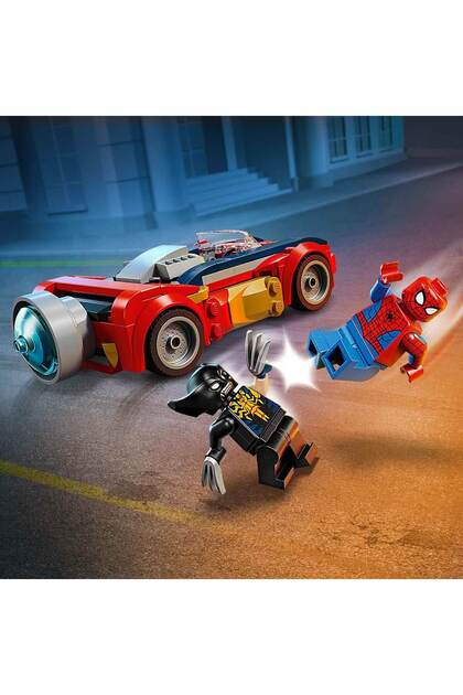 LEGO Marvel Örümcek Adam Arabası Venomlaşmış Wolverineye Karşı