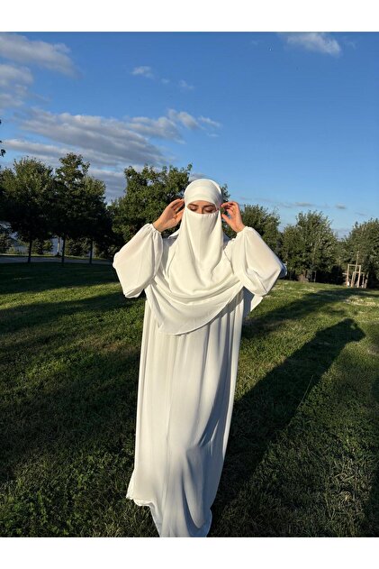 طقم فستان سهرة من فيريس سوفليه هاك أومري أكلييا مع حجاب