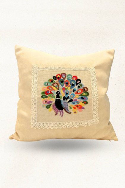 Peacock Cross-Stitch Detailed Decorative Throw Pillow – Silicone Filled 42×42 cm Cushion