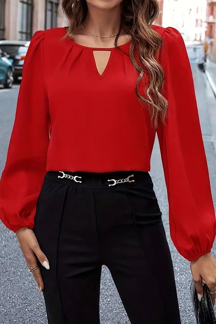 Rote Bluse aus Kreppstoff mit tiefem Ausschnitt und Ballonärmeln