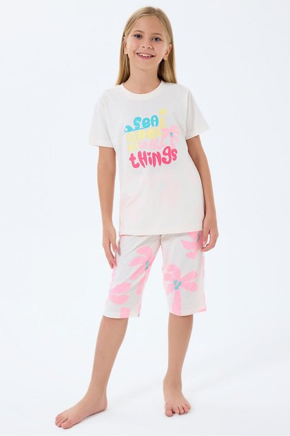 Girl's Crew Neck Printed Summer Regular Fit Cream Capri Set Rp3779-C-V1
