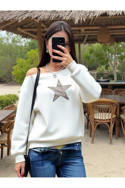 Women's Leopard Star Printed Boat Neck Oversized Sweatshirt