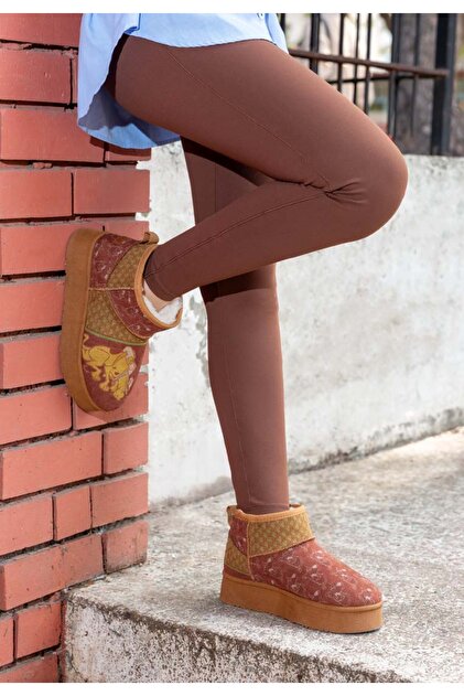Women's Vegan Leather Brown Ankle Boots - Camping Scooby Doo Design