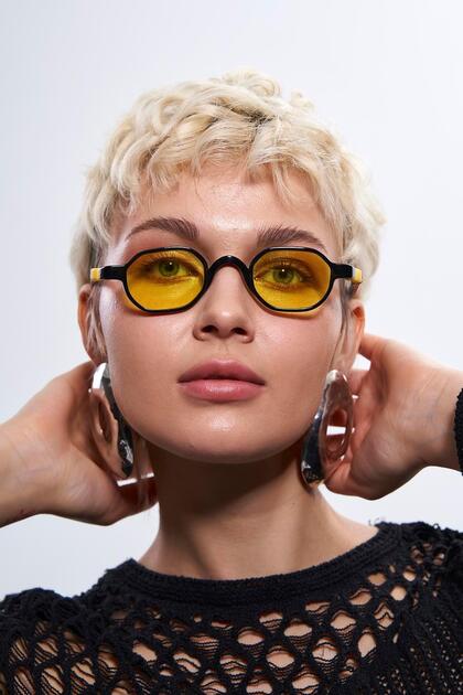 Miles a Black Yellow Sunglasses