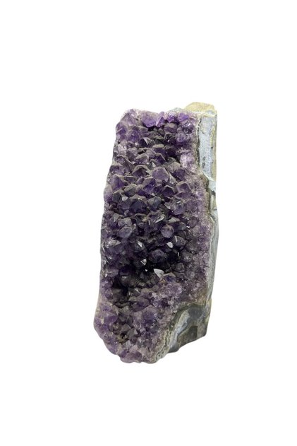 Amatist Is Rich in Raw Materials