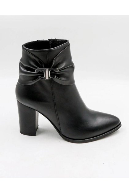 2355809K Women's Genuine Leather Heeled Classic Boots