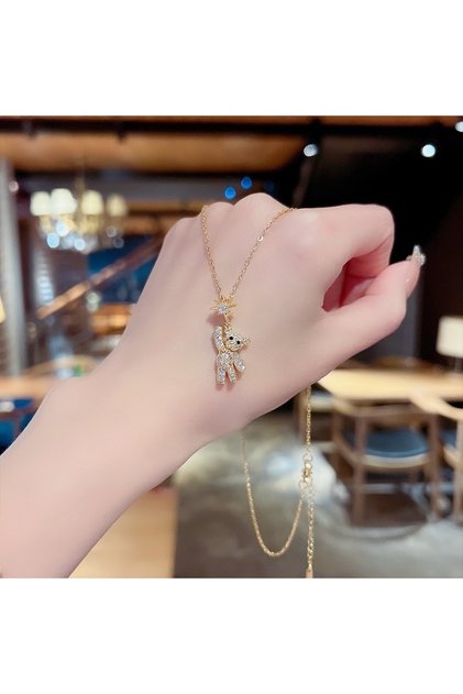 8024 New Fashion Sparkly Cute Bear Pendant Necklaces For Women Trendy 18K Gold Plated Stainless Stee