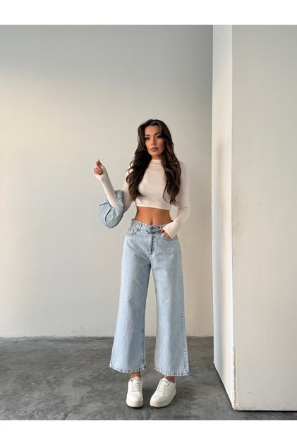 Ice White High Waist Ankle Length Jeans with Wide Legs