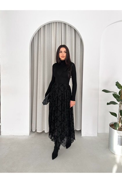 Flocked Tulle Asymmetric Cut Lined Skirt