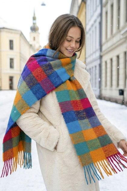 Tasseled boucle scarf shawl 45x200 cm 1292 fuchsia