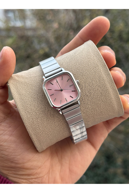 New Season Vintage Square Design Women's Wristwatch