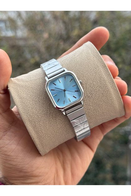 New Season Vintage Square Design Women's Wristwatch