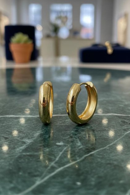 Women's Gold Stainless Steel Oval Hoop Earrings 20mm – 5 mm Thickness, Non-Tarnish, Non-Allergenic