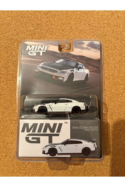 mini gt Nissan GT-R Nismo R35 (2024) Brillant White Pearl - Fiyatı