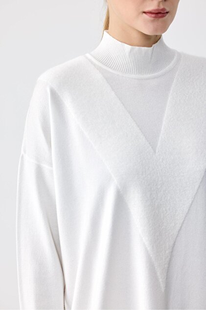 Tricot Tunic with V-Minke Detail on the Front, Ecru