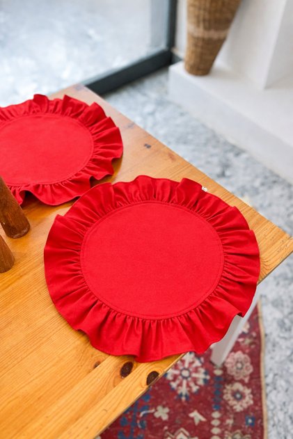 2Li Lovely Series Dak Linen Ruffle Detailed Round American Tablecloth/Placemat Red