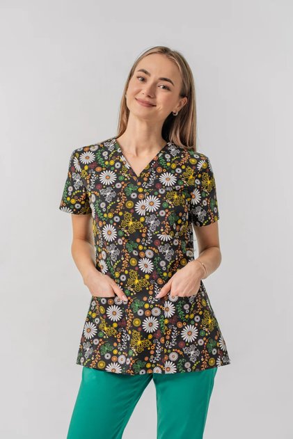 Bluza medicală Ana cu imprimeu vesel – confort all-day, design prietenos pentru medii cu copii
