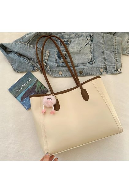 Medium shoulder bag