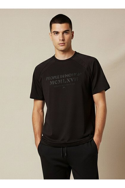 Men Embroidered T-shirt