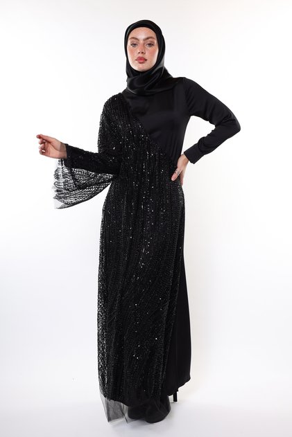 Yandan bağcıklı, kristal ve boncuk işlemeli, tek kollu tül abaya