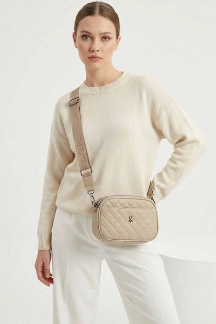 Women's Quilted Crossbody Bag (Width 25 cm X Length 17 cm X Depth 6 cm)