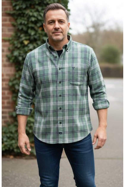 100% Cotton Long Sleeve Pocketed Plaid Classic Lightweight Thick Fabric Men's Shirt