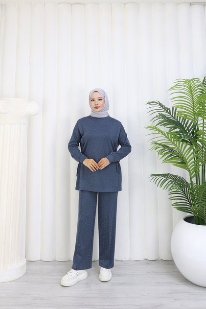 مجموعة أحجار مربوطة
