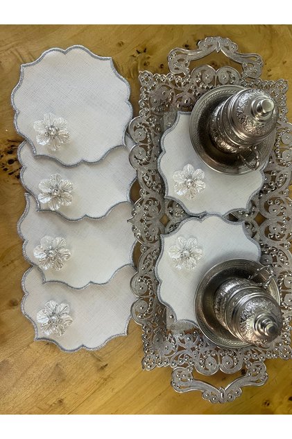 6 Pieces of Embroidered Stain-Resistant Gardenia Fabric Cocktail & Coffee Presentation Napkins with Flower Brooches