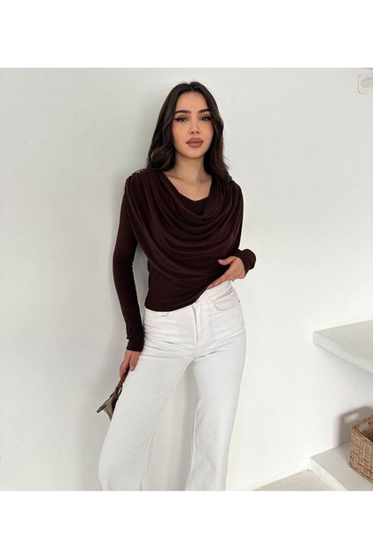 Shoulder Pleated Detail Degaje Blouse