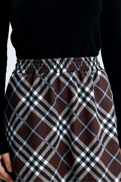 Plaid Pattern Elastic Waist Puff Scuba Skirt with Pockets (Size 38/44 Compatible)