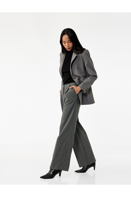 Pleat Detailed Wide Leg Fabric Trousers with Pockets
