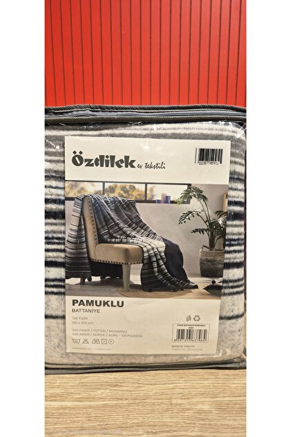 Stripe Single Person Blanket with Pompons 150X200 cm