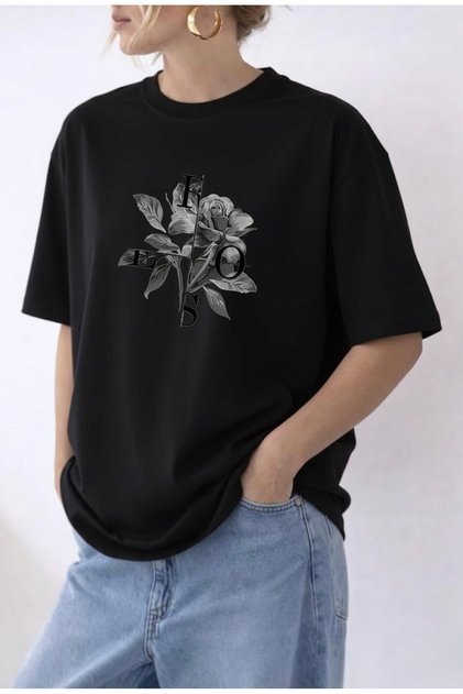 Rose Flower Printed Women's Circular Neck Oversize T-Shirt