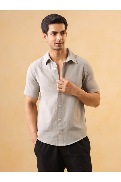 Men Solid Regular Fit Cotton Shirt