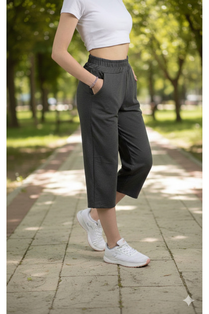 Women's Smoked High Waist Capri Sweatpants