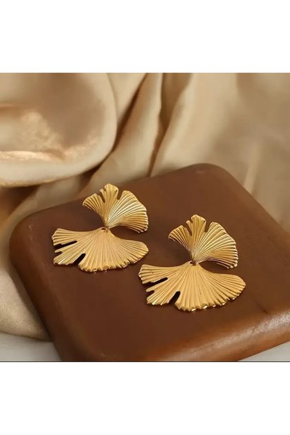 Non-Pierced Women's Clip-On Earrings - Zinc Leaf Model